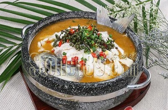 石鍋（石鍋魚和石鍋飯、石鍋湯）