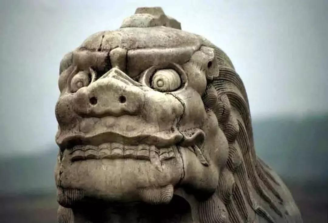 古老的石雕裝飾-皇家雕塑,歷史見(jiàn)證石頭上的滄桑和溫度