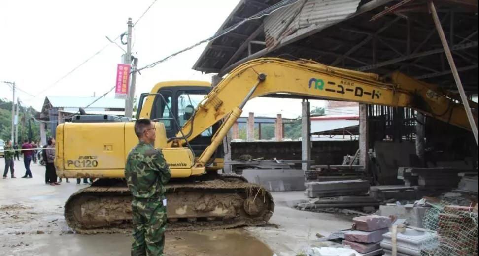 南安市洪梅鎮26家石材加工廠進行依法關停、拆除生產設備
