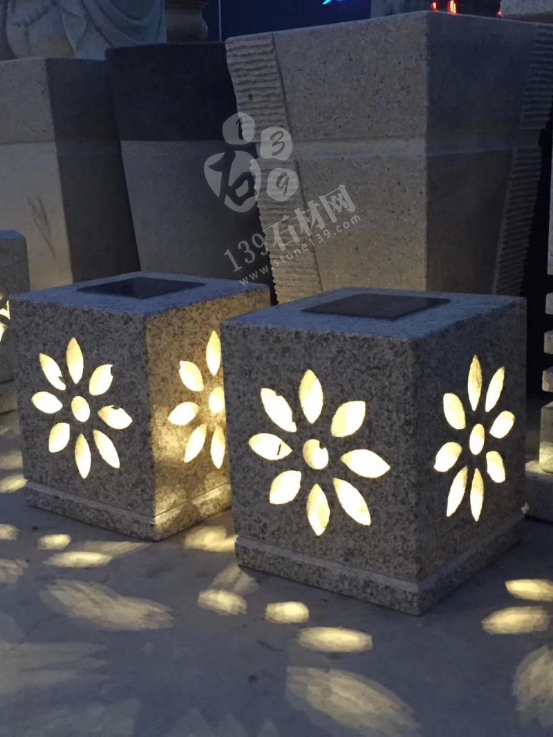 夜晚會(huì)發(fā)光的石雕產(chǎn)品