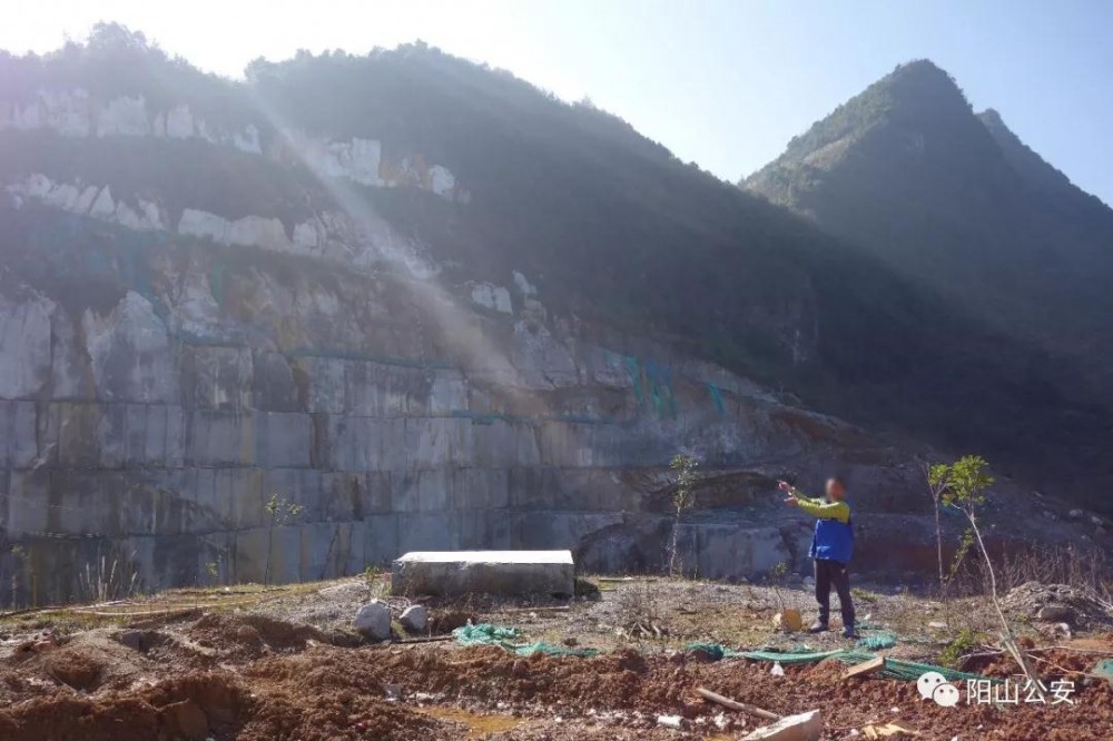 廣東清遠陽山破獲一宗非法采（石材）礦案，涉案金額達800多萬！