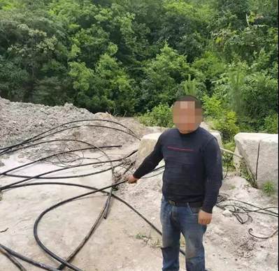 吳山鎮各石材企業按要求停止開采，等待統一規劃。竟有小偷打起了石材礦山上的設備！