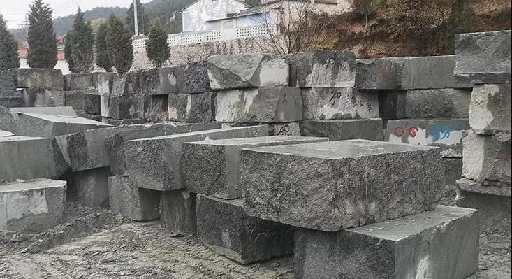 山西芝麻黑石材產區長治市平順縣芝麻黑礦山荒料產品欣賞