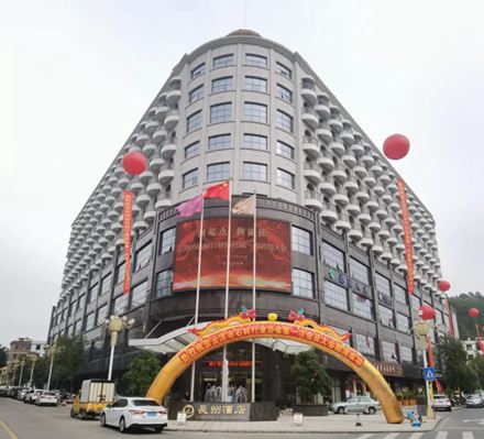 科特機(jī)械有限公司總經(jīng)理：陳思揚(yáng) 當(dāng)選云浮市石材行業(yè)協(xié)會(huì)會(huì)長!