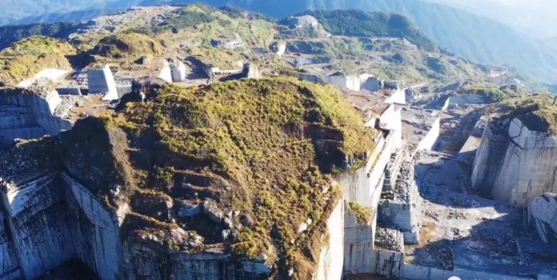 圖賞封礦后的福建最大石材礦山——長(zhǎng)泰吳田山!