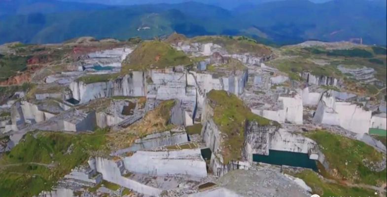 圖賞封礦后的福建最大石材礦山——長(zhǎng)泰吳田山!