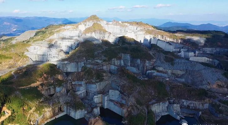 圖賞封礦后的福建最大石材礦山——長(zhǎng)泰吳田山!