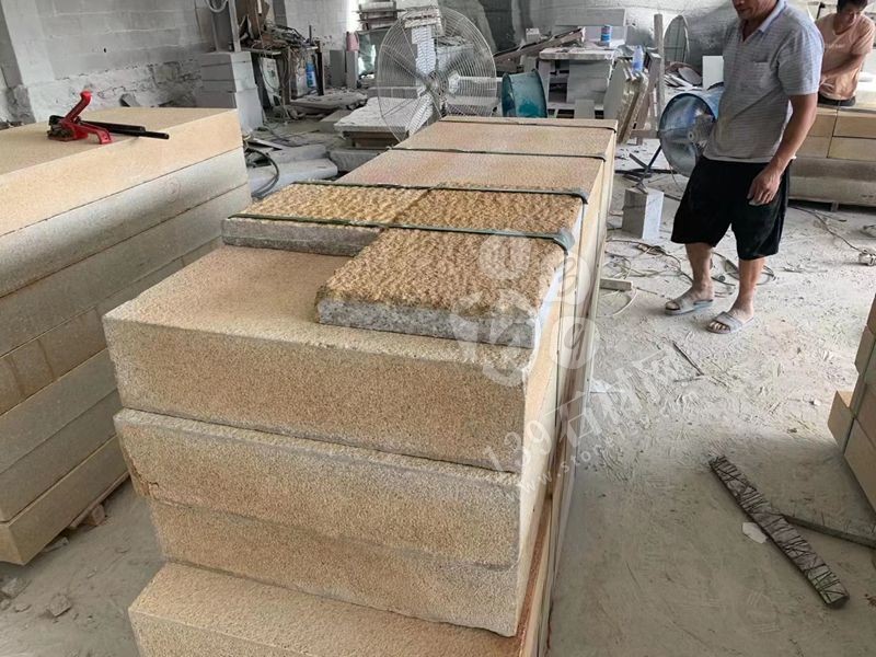石材菠蘿面用機打和手工有什么區(qū)別？