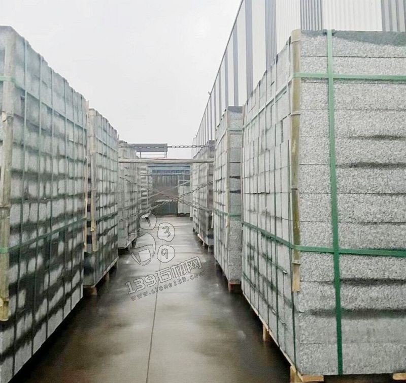 廣西鐘山芝麻黑荒料(廠礦一體)