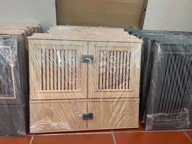 花崗巖一體洗衣池精益求精裝上了不銹鋼門(mén)